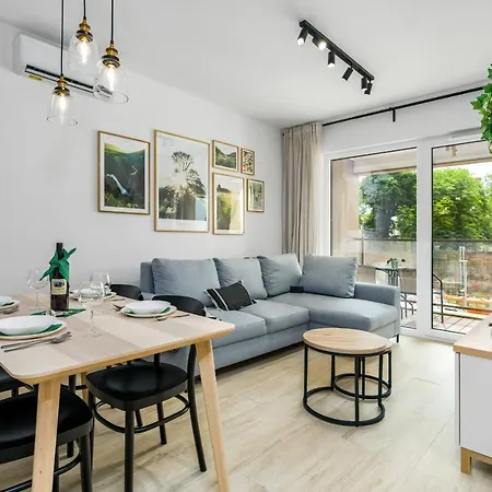 아파트 Na Podgorniku By Renters Prestige 포즈난
